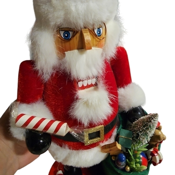VTG Nutcracker Village 2001 Velvet Santa limited edition - Picture 5 of 12